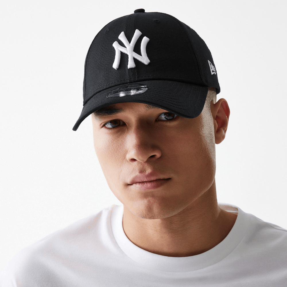 Gorra oficial New Era New York Yankees Essential 9FORTY